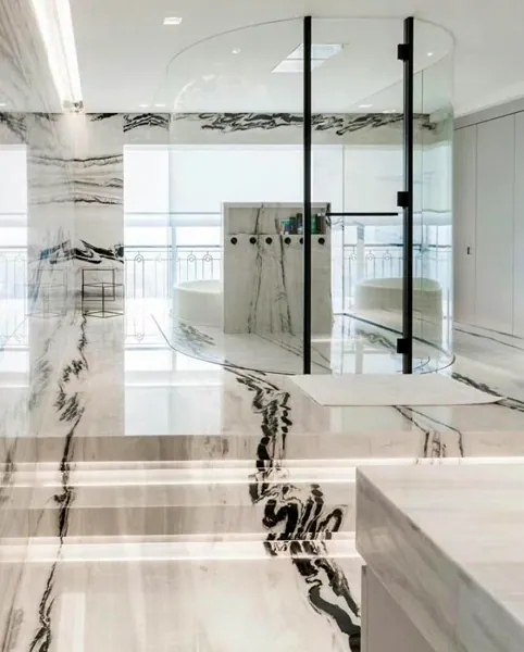 Bathroom and kitchen in white with black veins