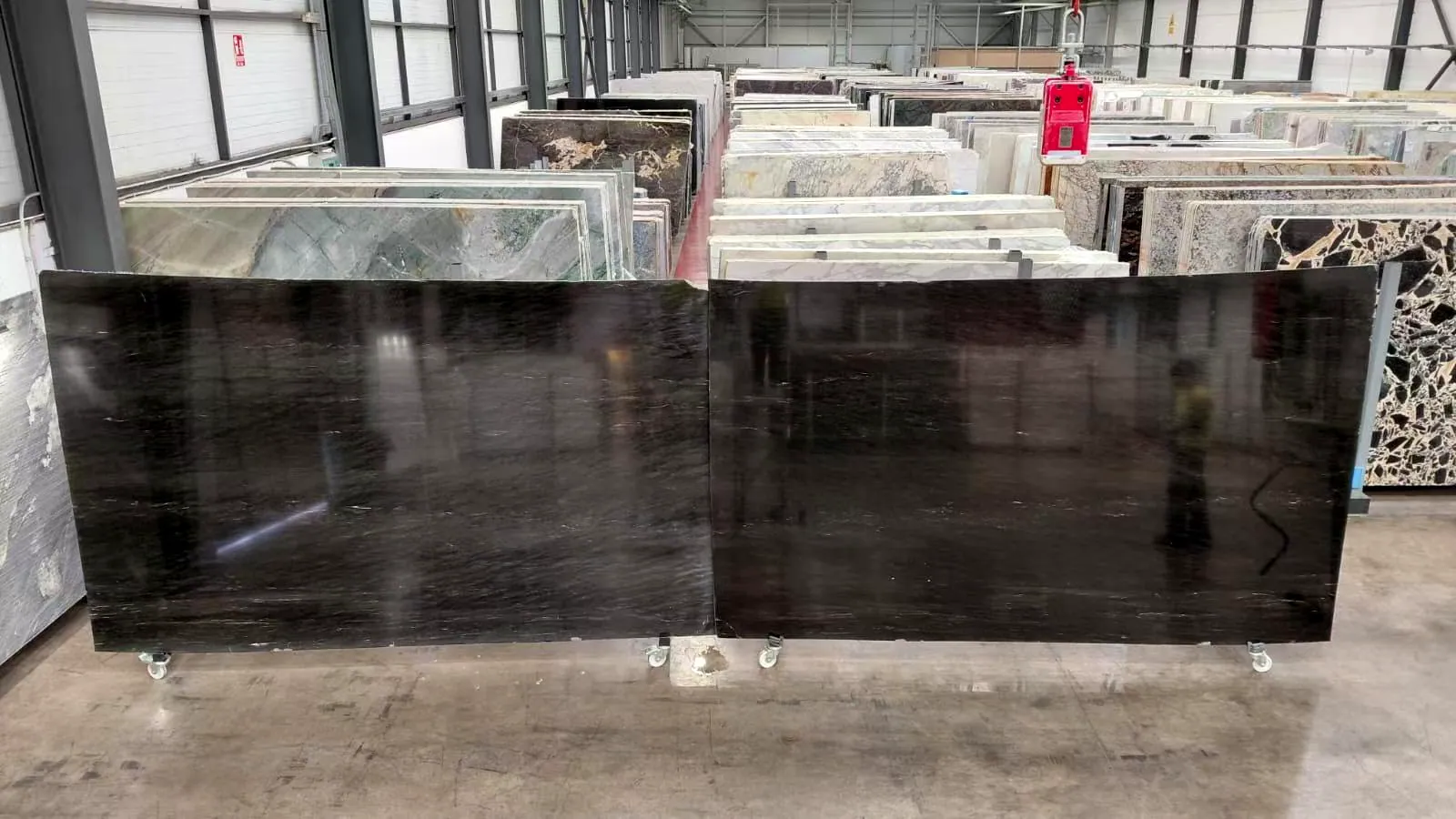 Abyss Black: tabla real en nuestro almacén