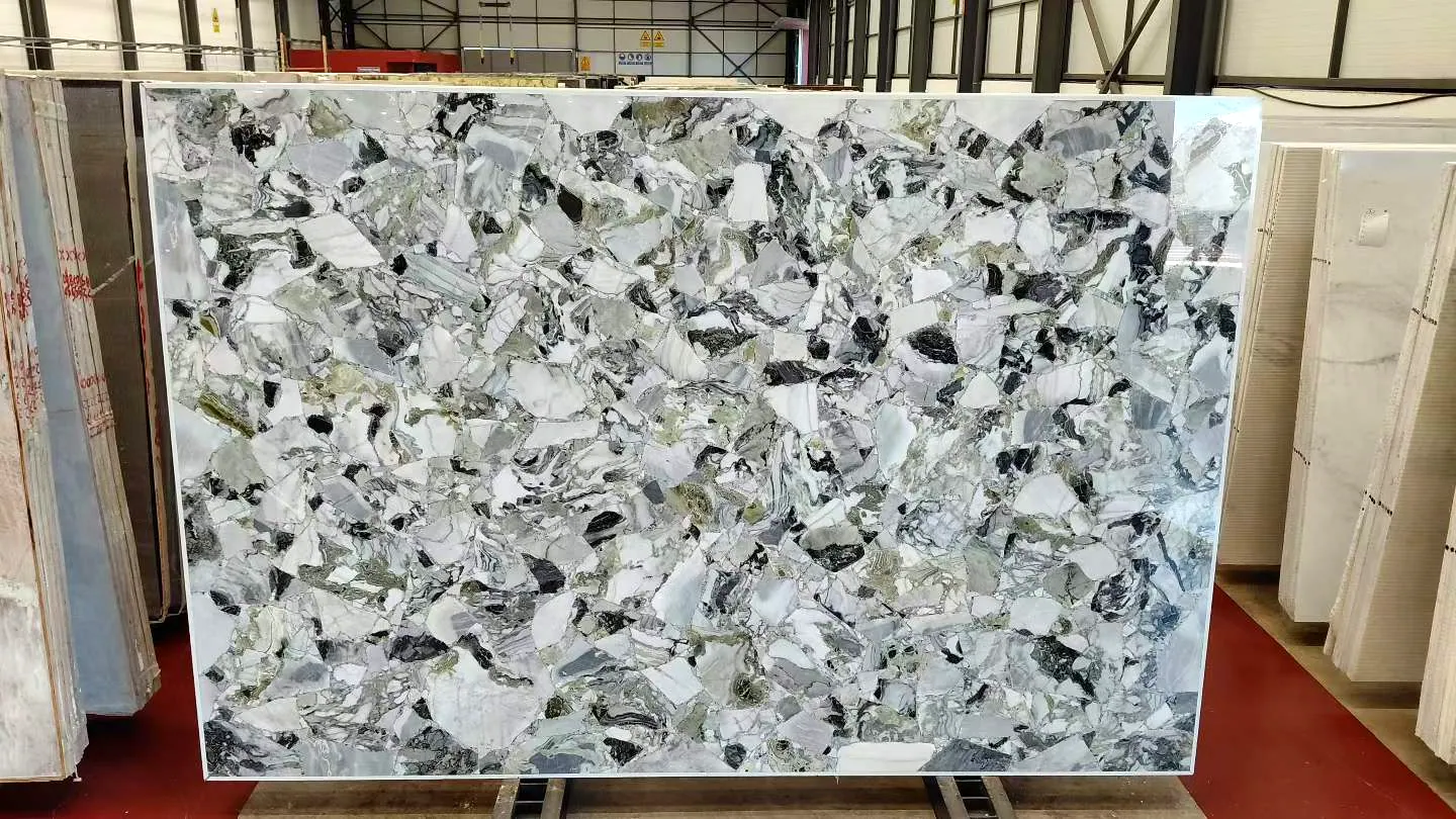Mármol Invisible Grey: tabla real en nuestro almacén
