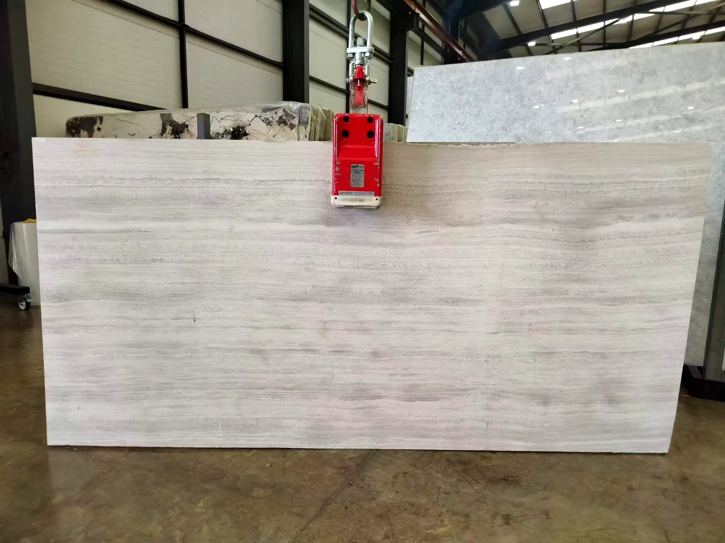 White Serpeggiante Marble: real slab in our warehouse